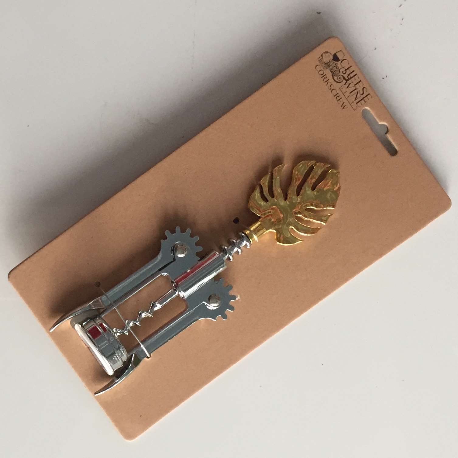 Leaf design winged corkscrew